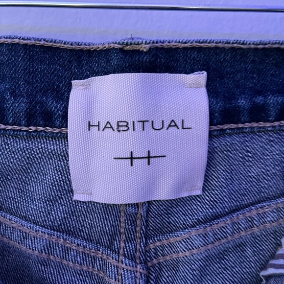 BRAND NEW WITH TAGS MAKE OFFER NOW - Picture 5 of 6